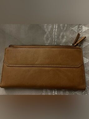 Kane M Classic Tan Leather Zip Wallet